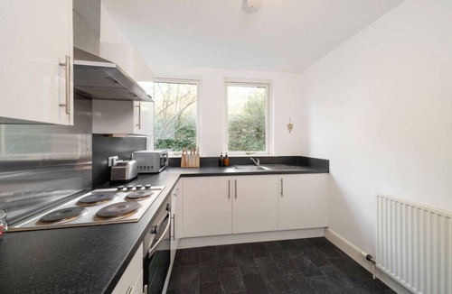 Glenisla Apartment | Taypark Garden View Apartment