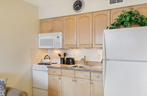 Madeira Beach Condo | TB10: Beautiful Madeira Beach 1 Bedroom 2nd Floor