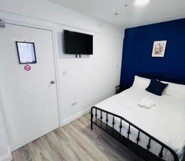 Barking Hotel | TBH Hotel