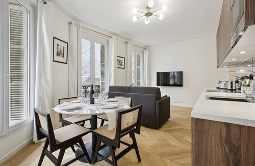 Quartier de la Porte-Saint-Denis Apartment | TBS 119 - Fabulous apartment near the Musée Grévin