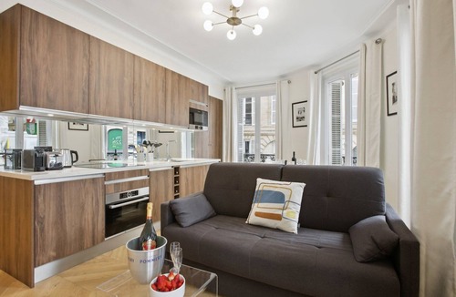 Quartier de la Porte-Saint-Denis Apartment | TBS 119 - Fabulous apartment near the Musée Grévin