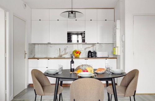Montreuil Apartment | TBS 140 - Elegantly decorated apartment