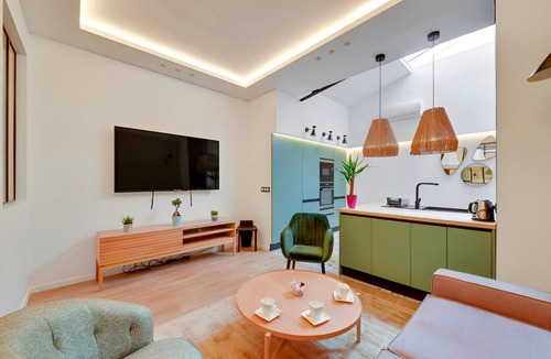 Saint-Germain-des-Pres Apartment | TBS 40 - Chic and modern apartment