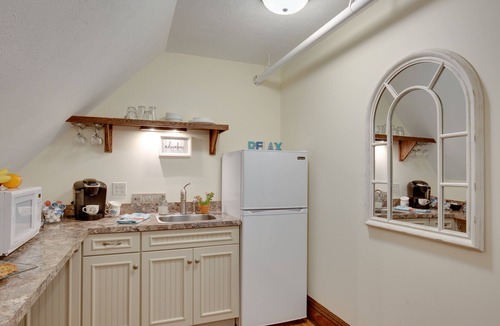 Traverse City Apartment | TC Retreat Beaches, Trails, Dining, Wineries, Downtown- #2