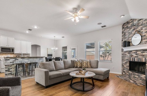 Little Elm House | TCH - 3BR/2BA Home in Little Elm - FR