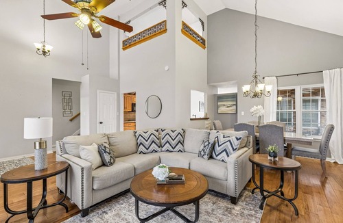 Sachse House | TCH - Comfy 3/2.5 home in Sachse with Workspace