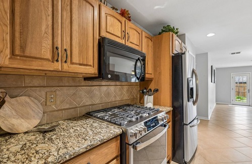 Sachse House | TCH - Comfy 3/2.5 home in Sachse with Workspace