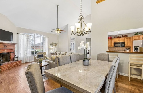 Sachse House | TCH - Comfy 3/2.5 home in Sachse with Workspace