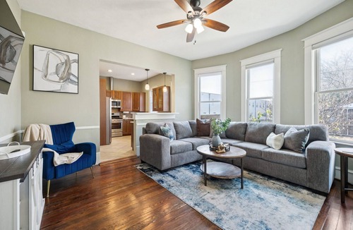 Junius Heights House | TCH - Cozy 3bd/2ba home in Dallas w/Workspace