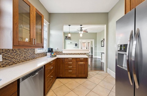 Junius Heights House | TCH - Cozy 3bd/2ba home in Dallas w/Workspace