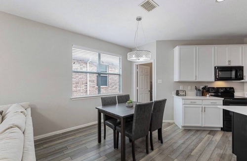 Little Elm House | TCH - Cozy 3bd/2ba in Little Elm with Workspace