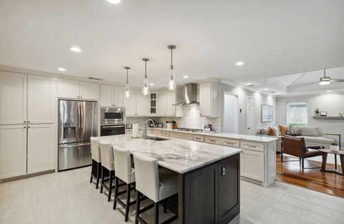 Coppell House | TCH - Luxurious 5bd/3ba home in Coppell with Pool