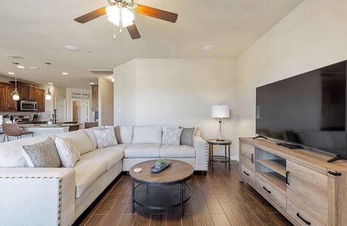 Keller House | TCH - Spacious 4bd/3ba home in Fort Worth w/Office