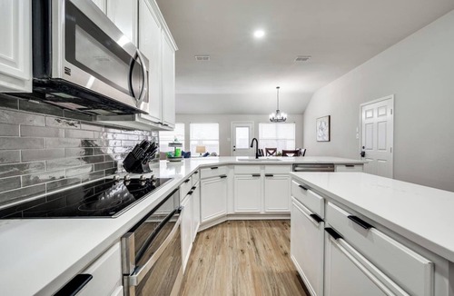 Prestmont House | TCH - Spacious 5bd/2ba home in Frisco with Office