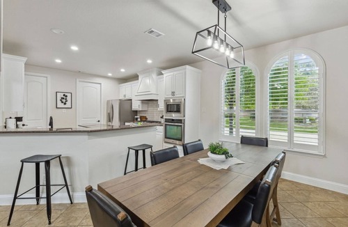 Keller House | TCH - Spacious 5bd/3.5ba in Keller with Workspace