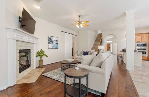 Fairview House | TCH - Spacious 5bd/3ba home in Fairview w/Office