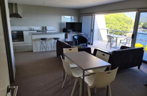 Te Kaha Hotel | Te Kaha Beach Hotel