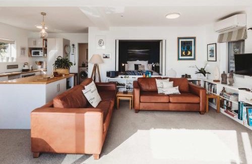 Bell Block Apartment | Te Moana Waterfront - beachside accommodation