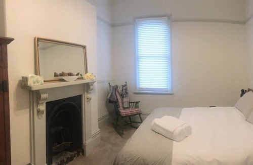 Blayney Bed & Breakfast | Te Rata House - Guestroom