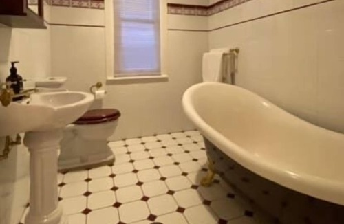 Blayney Bed & Breakfast | Te Rata House - Master Suite