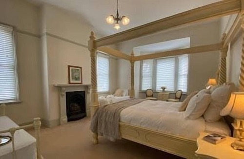 Blayney Bed & Breakfast | Te Rata House - Master Suite