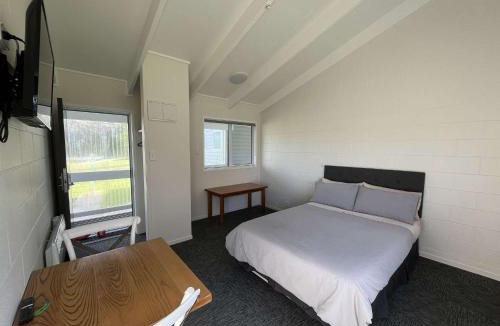 Pouto Cabin | Te Tihi Noho Shared Accommodation