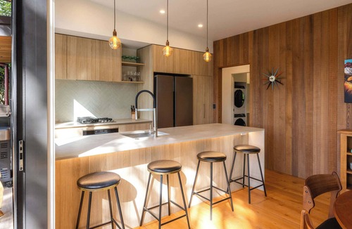 Ostend House | Te Toki Luxury Treehouse and Studio