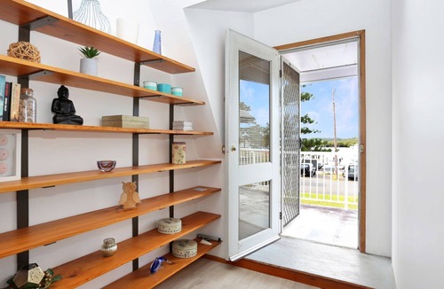 Tea Gardens House | Tea Garden Waterfront Bliss