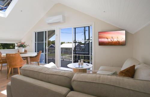 Tea Gardens Apartment | Tea Gardens Loft