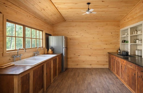 Algoma District Cabin | Tea House Cottage – Phillips Bay Resort