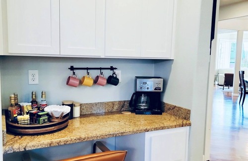 Albany House | Teak and Jordan Estates- Sleeps 28!