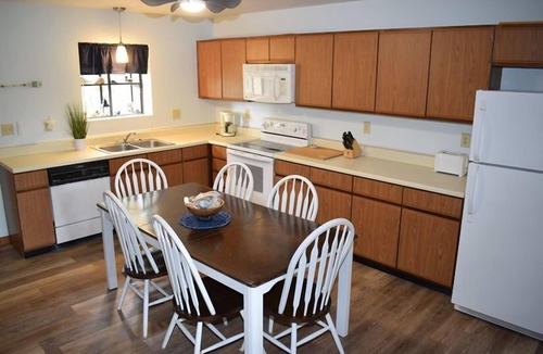 Deep Hole House | Teal Away- Amazing Views, Kayaks, Shared Pier