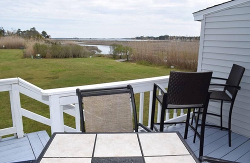 Deep Hole House | Teal Away- Amazing Views, Kayaks, Shared Pier