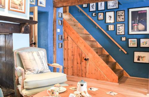 Honiton House | Teal Cottage