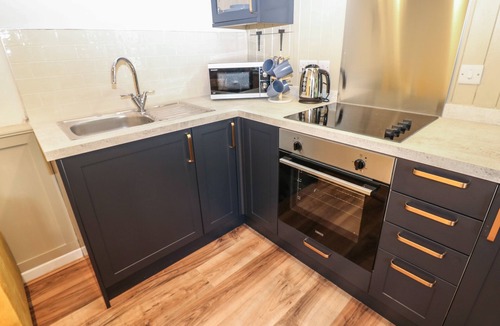 Middleham House | TEAL COTTAGE, pet friendly in Middleham