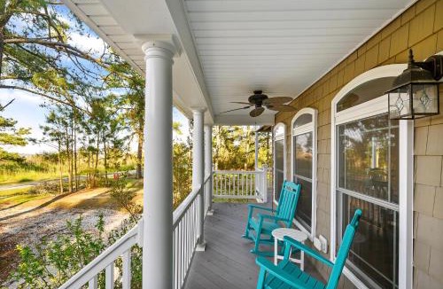 Chincoteague House | Teal Cottage