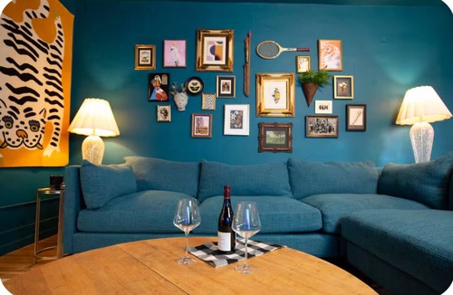 Alton Apartment | Teal Getaway in charming Alton