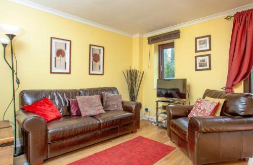 Buckfastleigh House | Ted 'N' Betty's