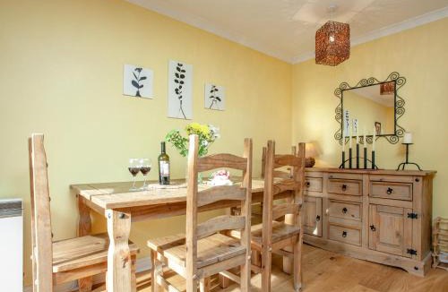 Buckfastleigh House | Ted 'N' Betty's