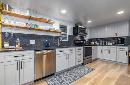 Packwood Cabin | Tee & Ski Cabin | Mt Rainier, White Pass