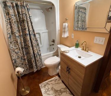 Mayfield Apartment | Tee Time Retreat - Mayfield, KY