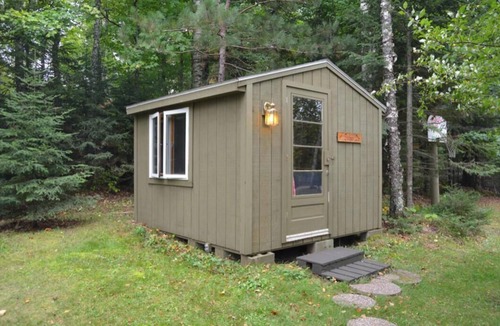 Superior House | TeeGeeLee Lakefront Cabin on Amnicon, available May