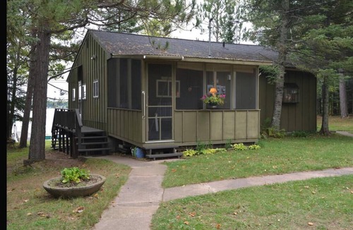 Superior House | TeeGeeLee Lakefront Cabin on Amnicon, available May