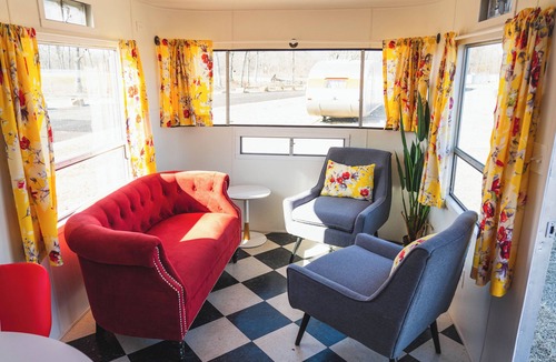 Sapulpa House | Teepee Drive-In; 1956 Spartan Imperial Mansion