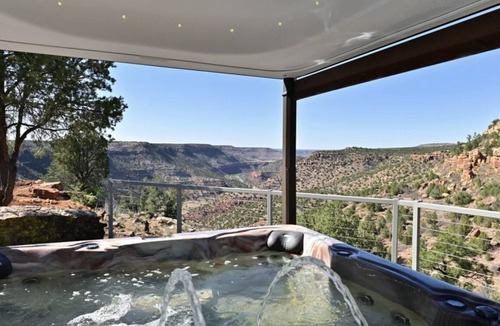 Solano Hotel | Teepee Lodge at giant ranch with horses & firearms & trailrides, New Mexico