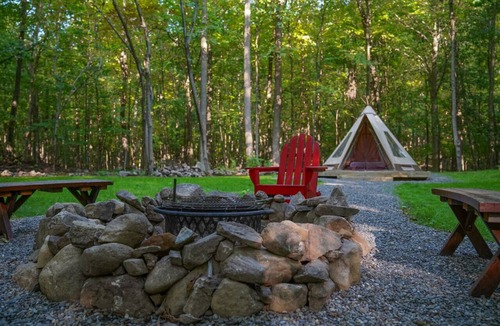 Vernon RV Rental | Teepee Style Glamping Tent