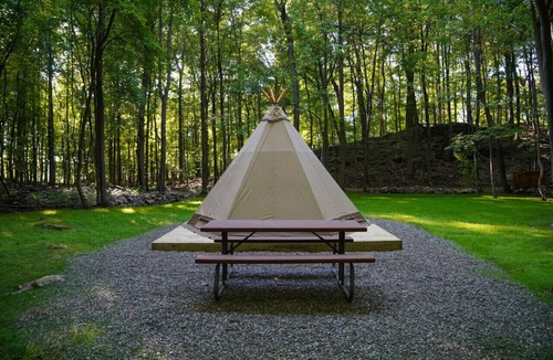 Vernon RV Rental | Teepee Style Glamping Tent