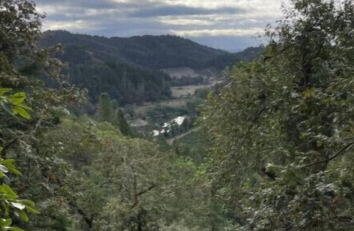 Umpqua RV Rental | Teepee Tent for Two