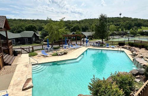 Camdenton Villa | TeeTime Blue Stay on the Fairway