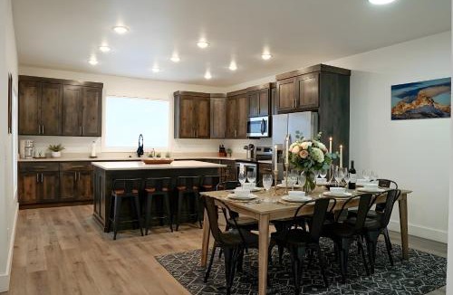 Victor House | Teewinot Townhome